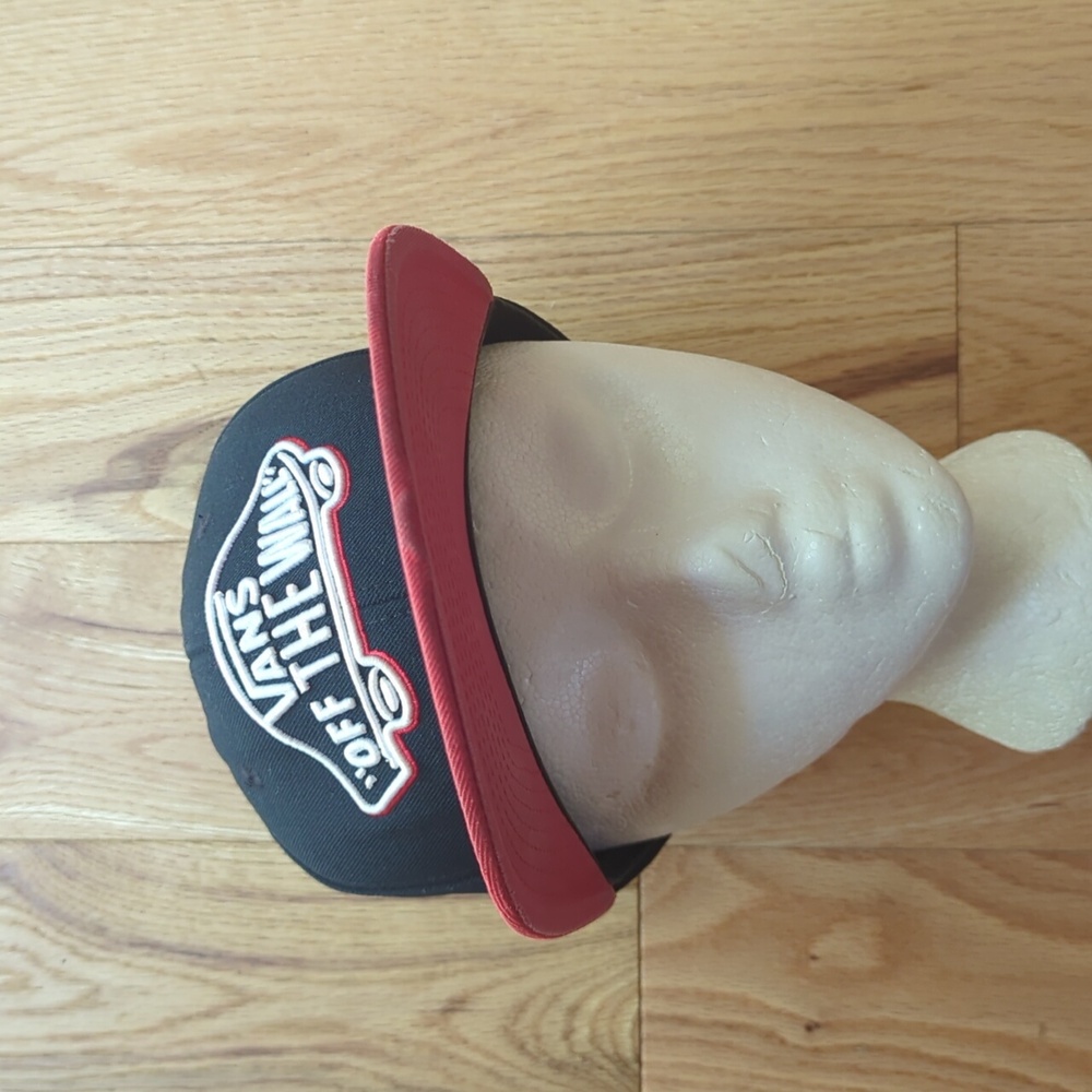 Vans. Snap-Back Classic Hat. Adjustable.